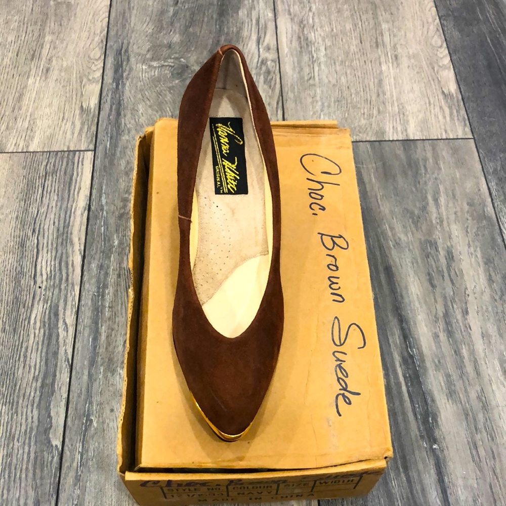 Vintage Vanna White Chocolate Brown Suede Gold Toe Heel NWOT